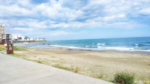 Polacy inwestują w nieruchomości za granicą – czyli jak bezpiecznie kupić dom lub mieszkanie w UE